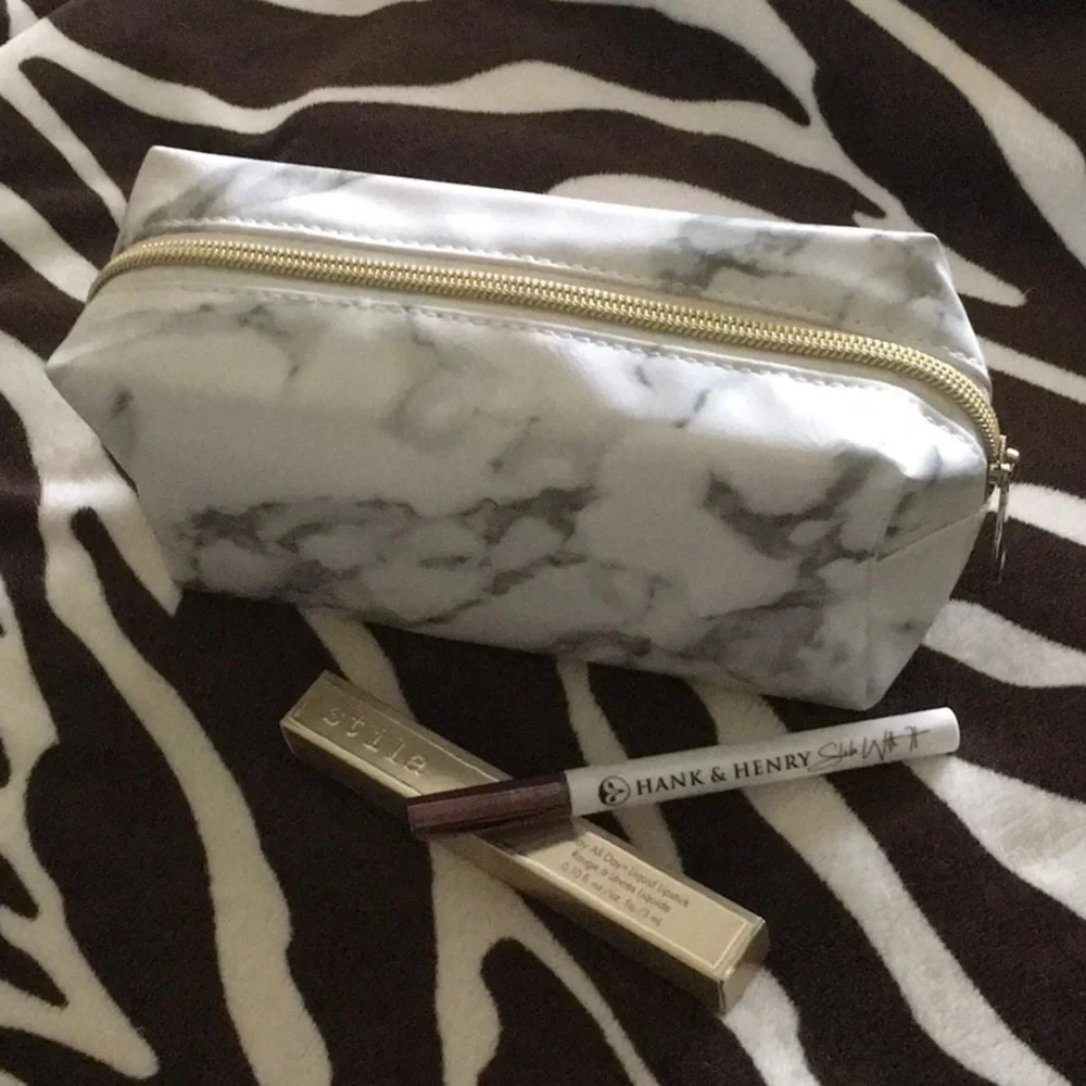 Makeup bag FREE with purchase